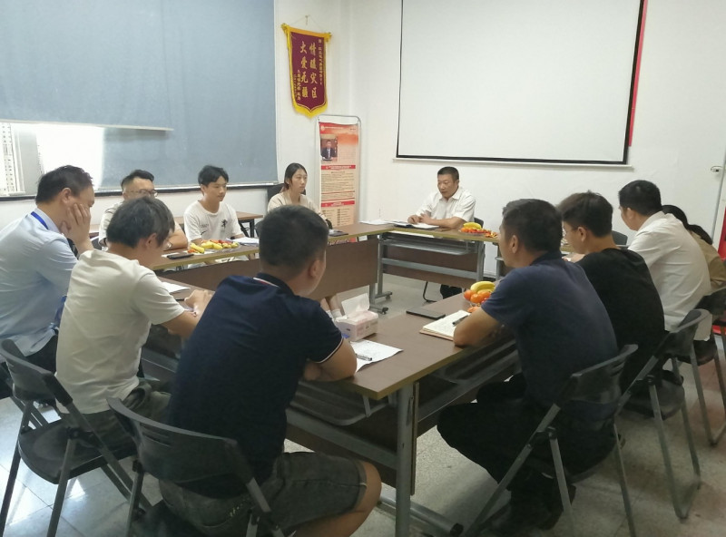 情暖中秋，，，共话未来